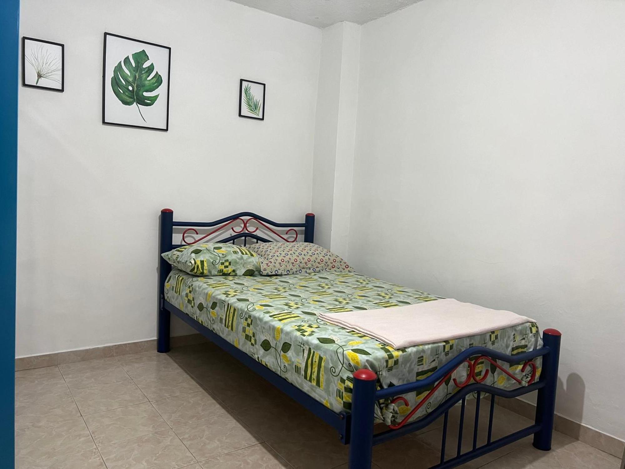 קאלי Helena Hostel מראה חיצוני תמונה