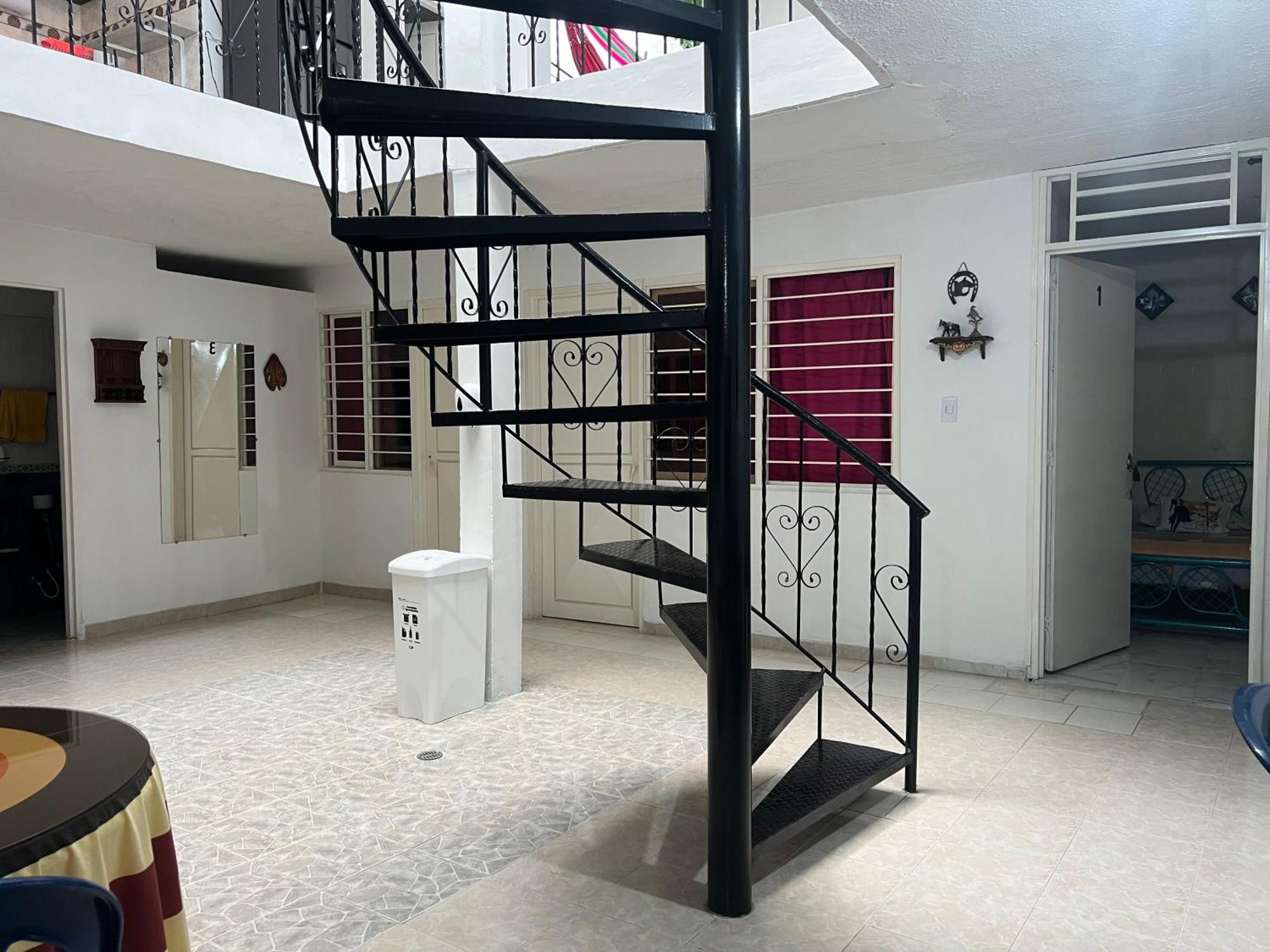 קאלי Helena Hostel מראה חיצוני תמונה
